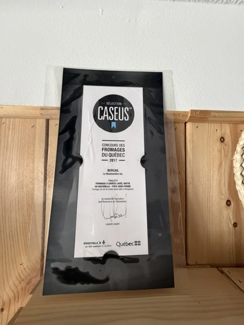 Caseus 2017 trophy, Bercail finalist, photographed