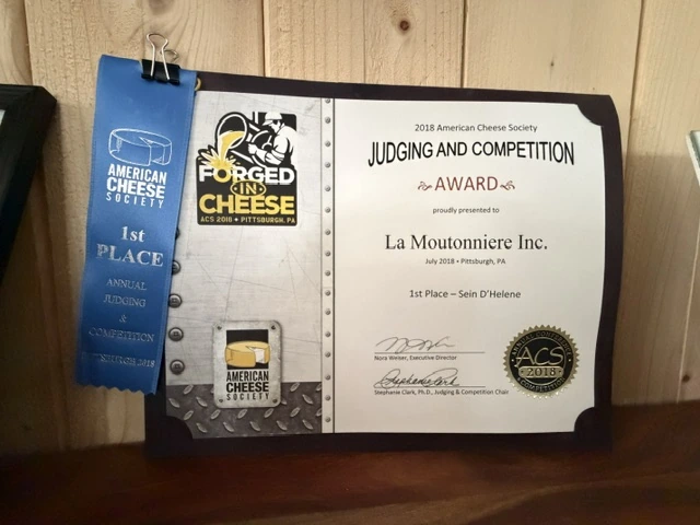 American Cheese Society 2018 diploma, Pittsburgh PA, 1st place Sein d'Hélène, photographed